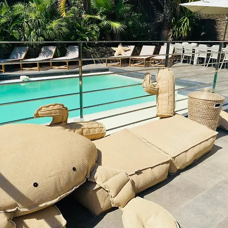 Otel Jungle